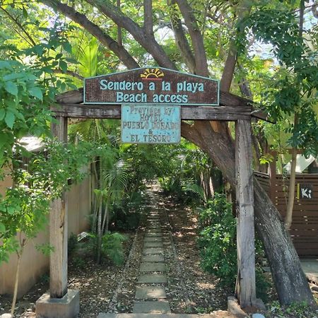 Tsunami Hostel تاماريندو المظهر الخارجي الصورة