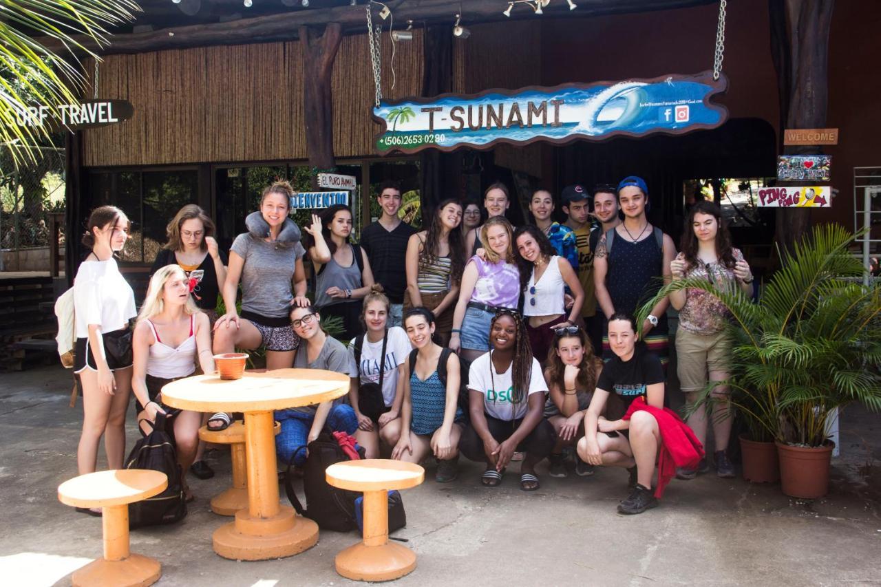 Tsunami Hostel تاماريندو المظهر الخارجي الصورة