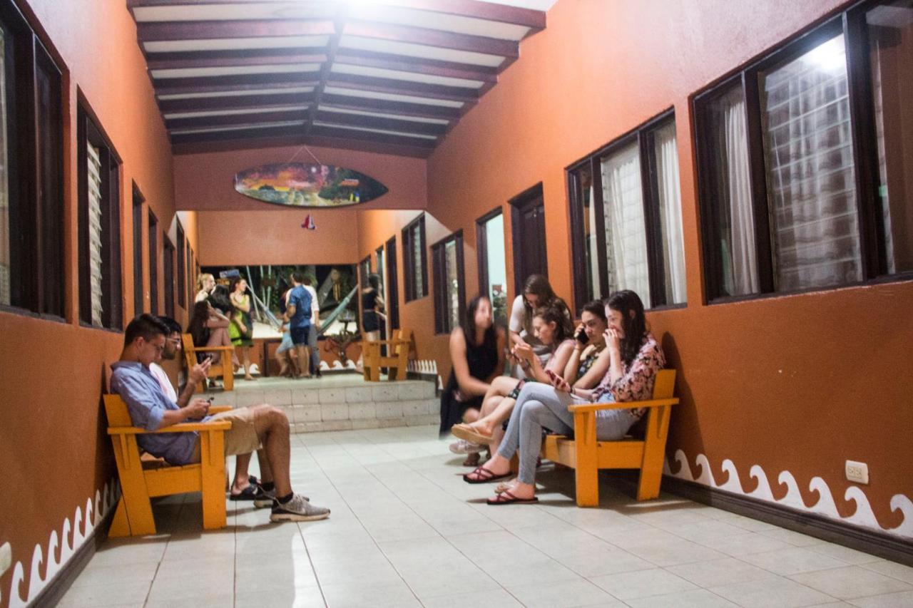 Tsunami Hostel تاماريندو المظهر الخارجي الصورة